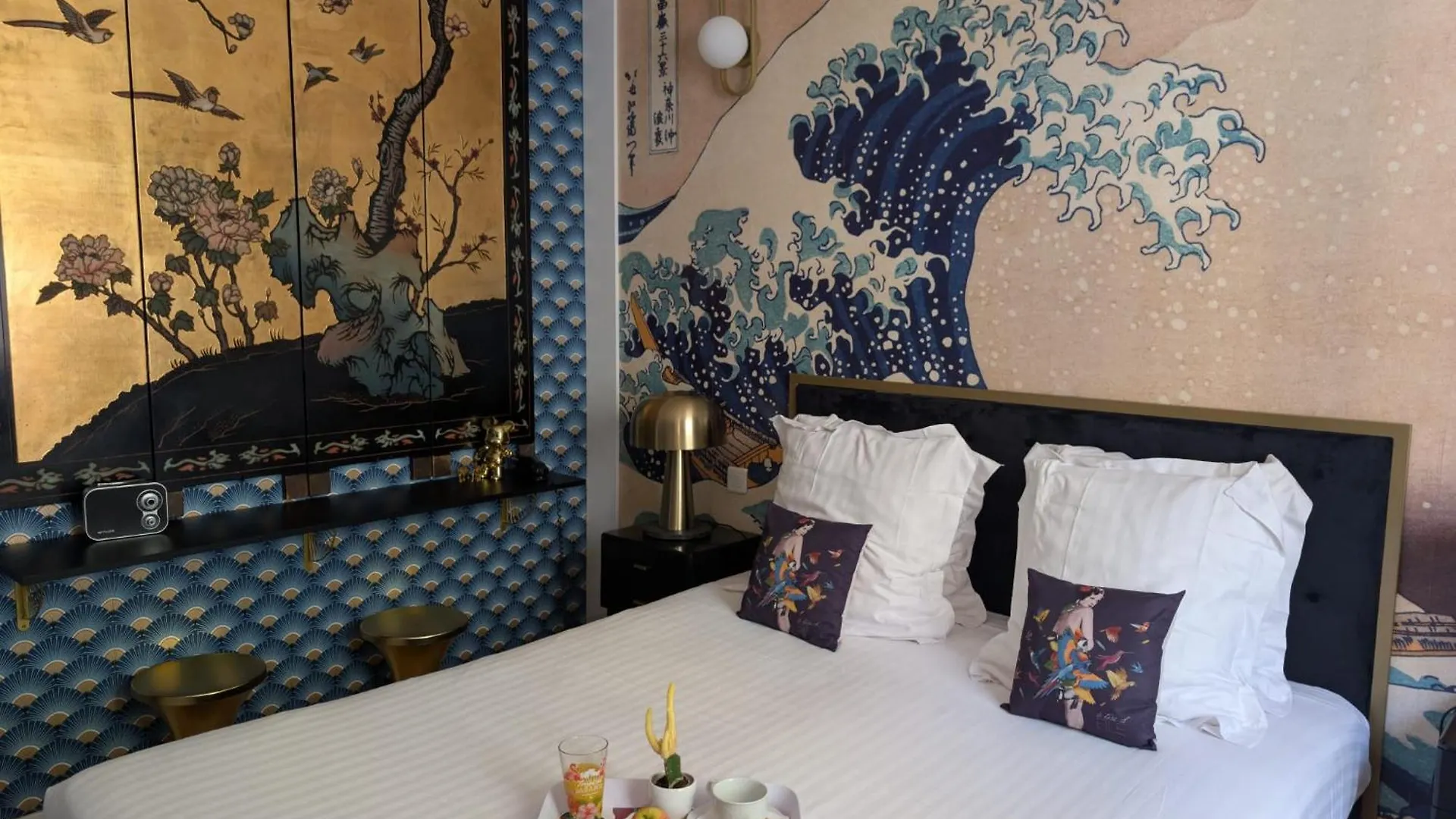 Hotel Mademoiselle Juan-les-Pins 4*,
