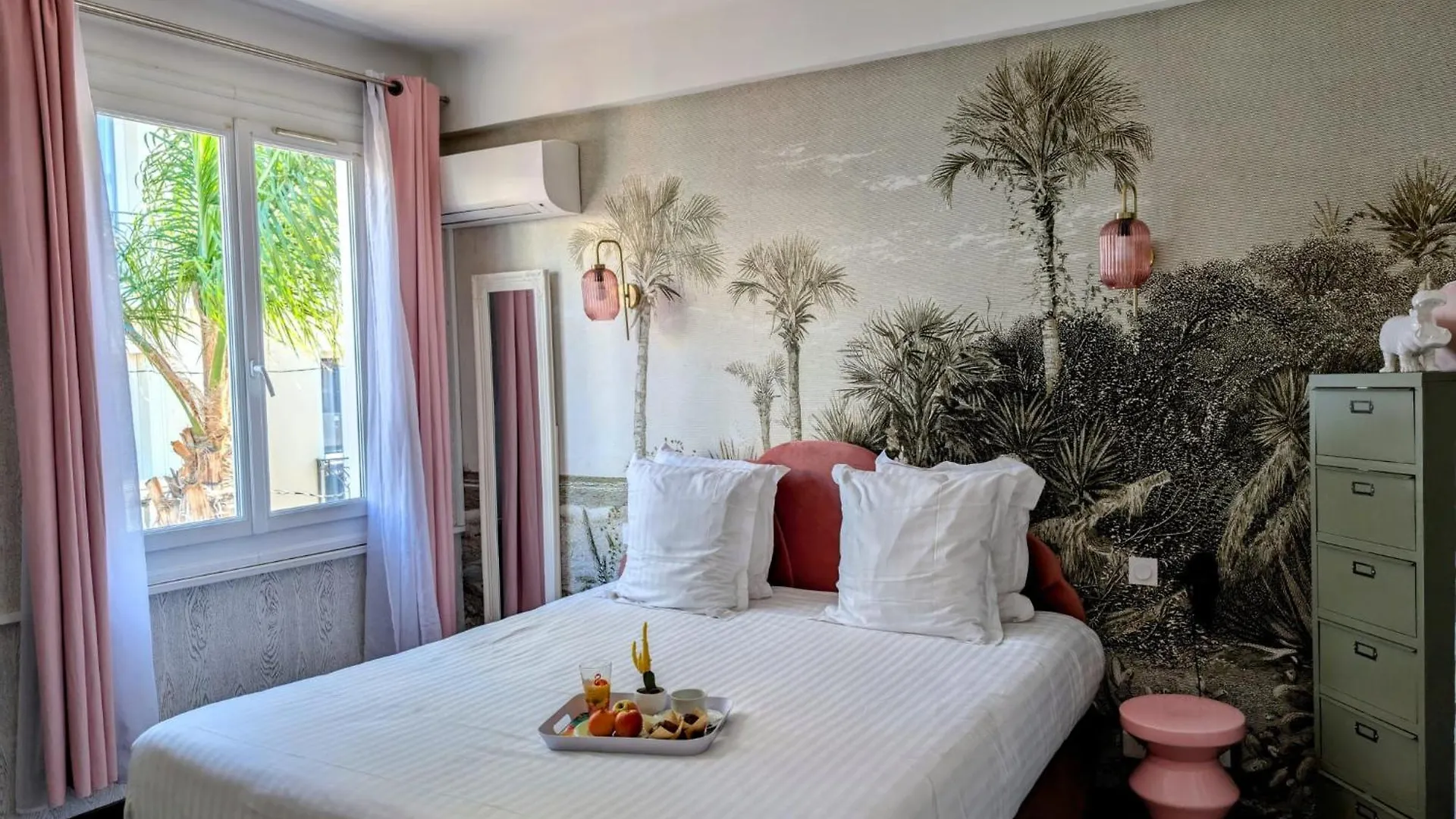 Hotel Mademoiselle Juan-les-Pins