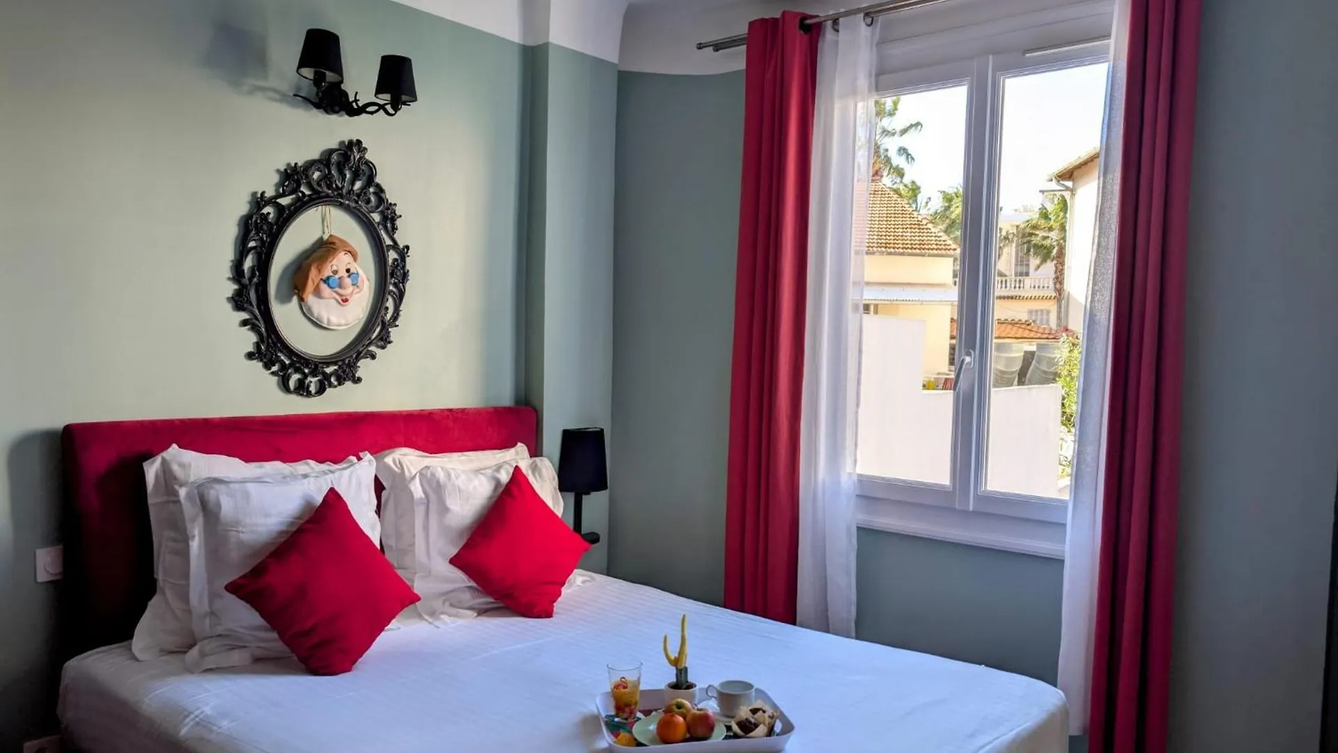 Hotel Mademoiselle Juan-les-Pins
