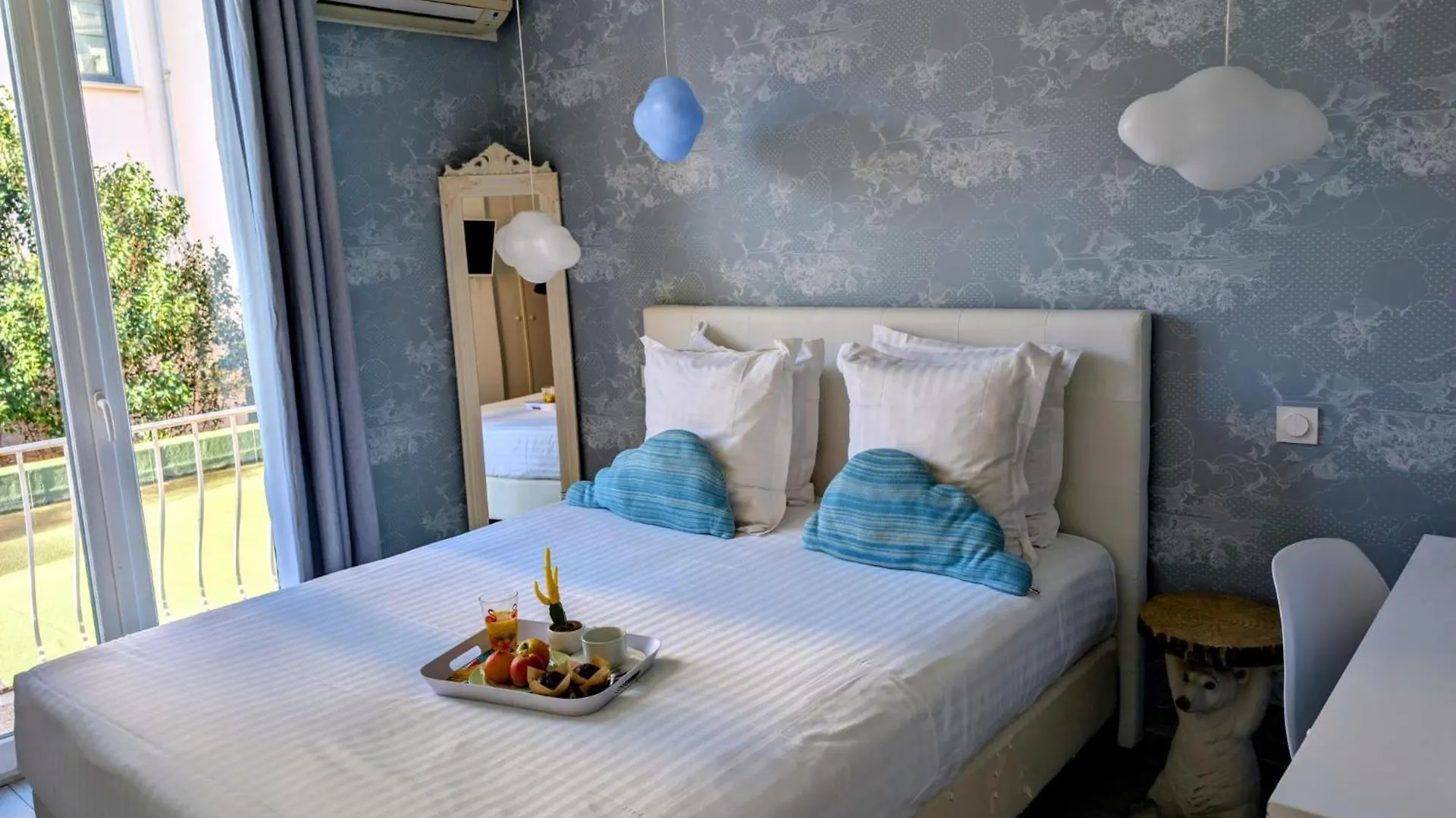 Hotel Mademoiselle Juan-les-Pins