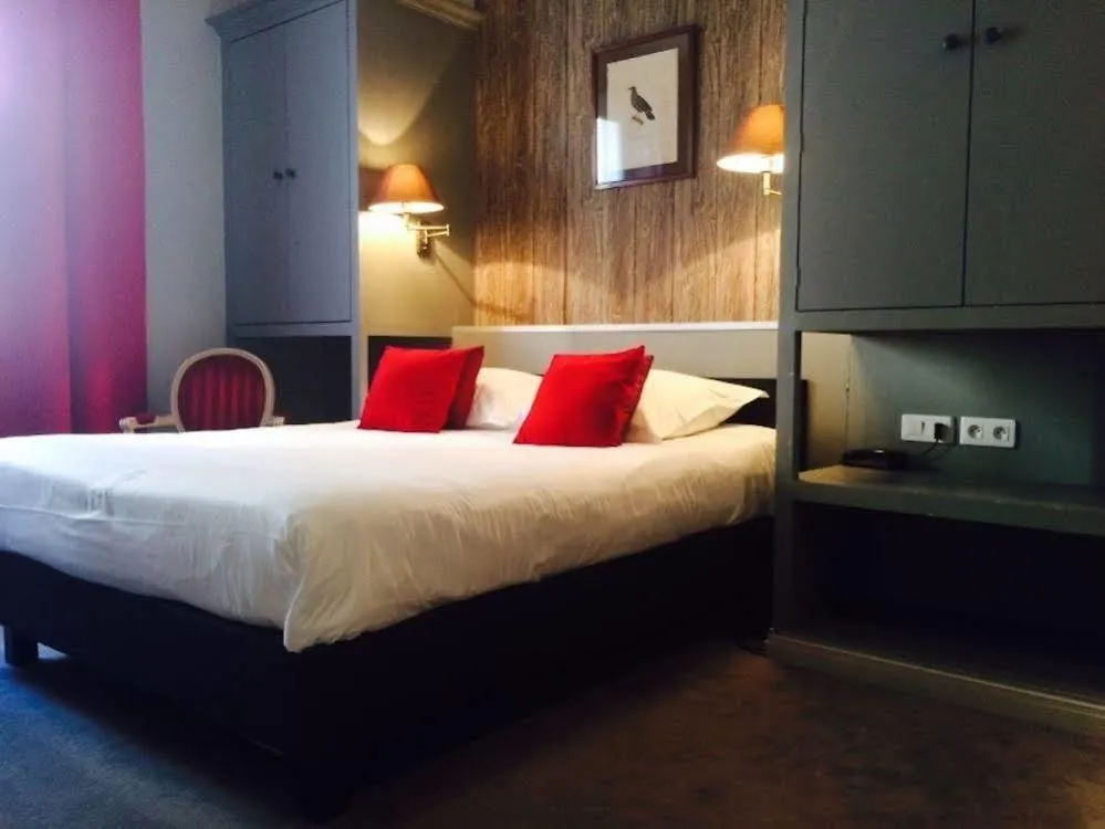 Hotel Mademoiselle Juan-les-Pins 4*,