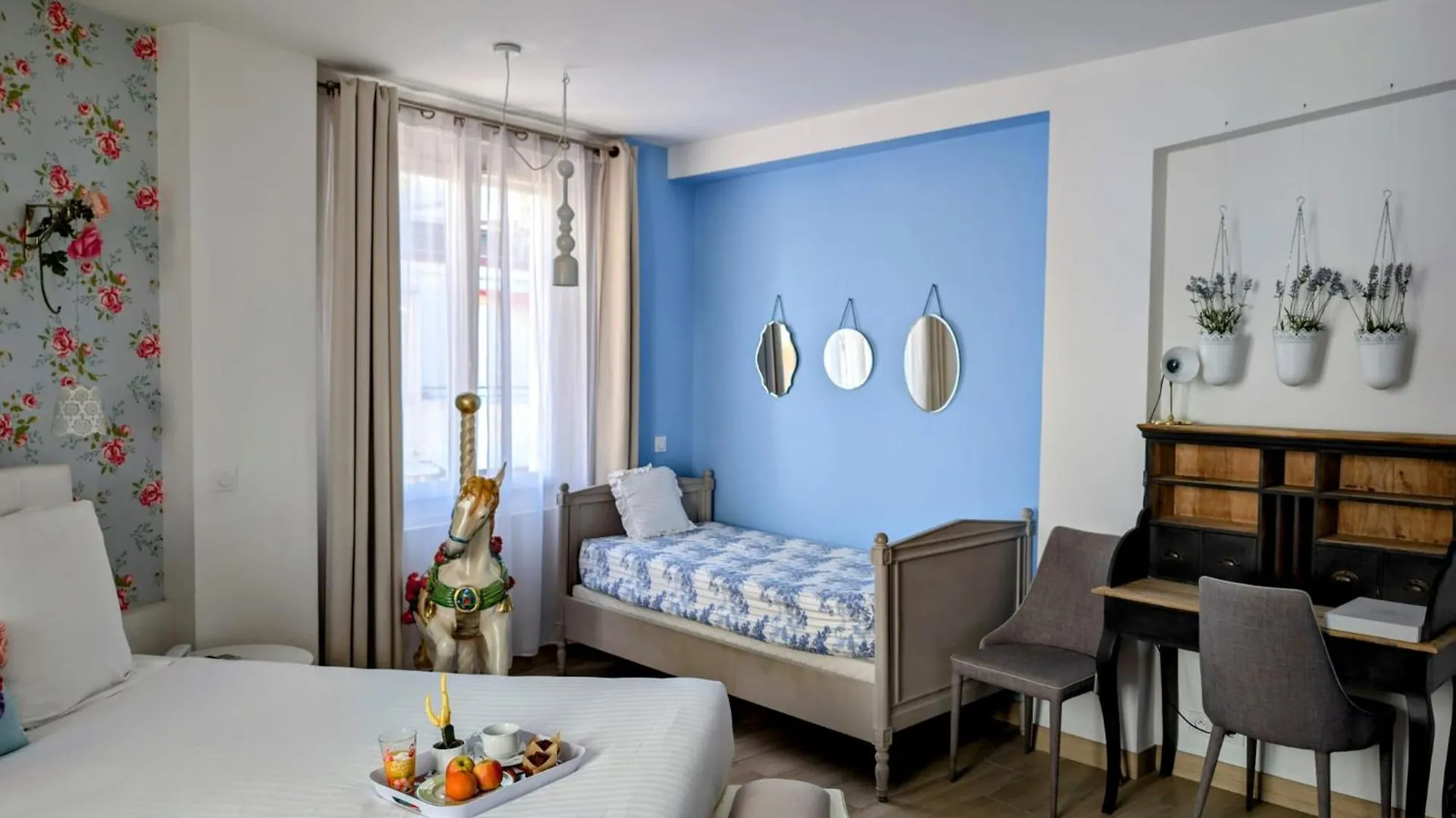 Hotel Mademoiselle Juan-les-Pins France